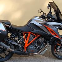 KTM 1290 Super Duke GT 