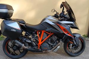KTM 1290 Super Duke GT 