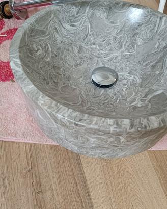 lavabo bagno con rubinetto 