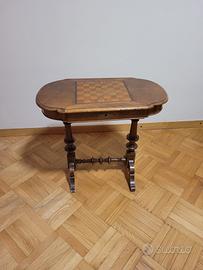 Tavolino con scacchiera da arredamento