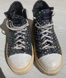 Scarpe metal gienchi nere a pois