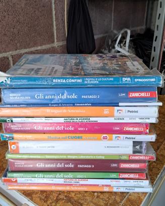 libri scolastici per la scuola media 