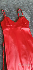 Vestito bretelle elegante con bottoni gioiello