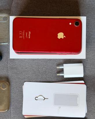 Apple Iphone XR 64 gb rosso con accessori.
