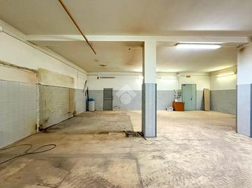 DEPOSITO A PUEGNAGO SUL GARDA