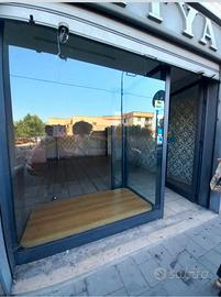 Locale commerciale 35 mq con vetrina fronte strada