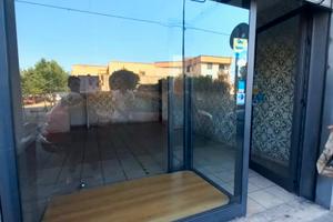 Locale commerciale 35 mq con vetrina fronte strada