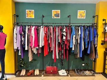 Struttura appendiabiti negozio