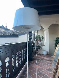 Lampada in resina bianca