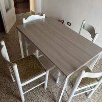 Tavolo + 4 sedie