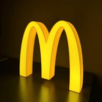 Lampada decorativa LED stampata in 3D - McDonald's