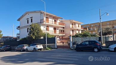 Ampio 6 vani con balcone terrazzato