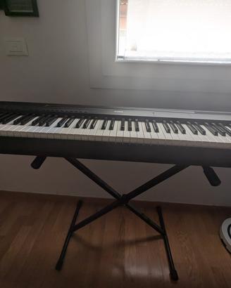Pianoforte yamaha p-85 e supporto