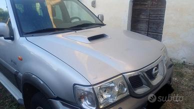 Nissan Terrano R20 