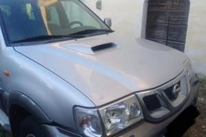 Nissan Terrano R20 