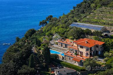 VILLA SINGOLA A IMPERIA