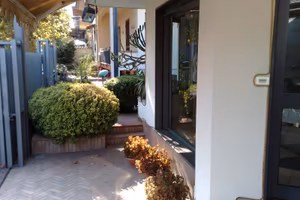 Locale commerciale o uso studio