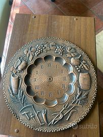 Piatto Orologio Vintage in Rame Sbalzato