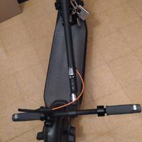 Monopattino Kickscooter F65E