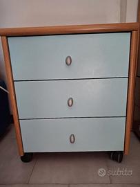 Cassettiera o comodino 