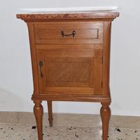 Comodino siciliano antico