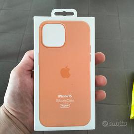 Cover iPhone 15 orange 