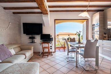 Splendido trilocale arredato vicino al mare