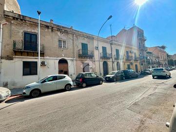 3 LOCALI A PALERMO