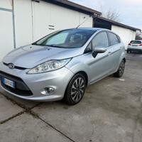 Ford Fiesta 1.4 TDCi 68CV 5 porte Titanium