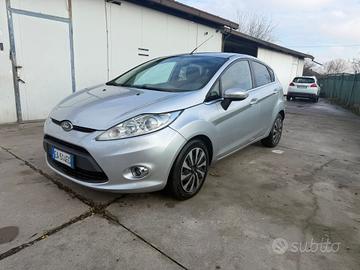 Ford Fiesta 1.4 TDCi 68CV 5 porte Titanium