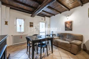 Soluzione Terratetto in buono stato con Cantina