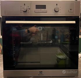 Electrolux Forno Multifunzione SteamBake