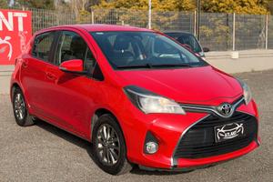 Toyota Yaris 1.3 5 porte trend red edition