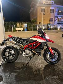 Hypermotard 950