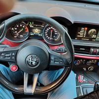 Stupenda Alfa Romeo Stelvio Quadrifoglio Verde