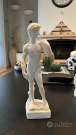 Tris di Statue Classiche