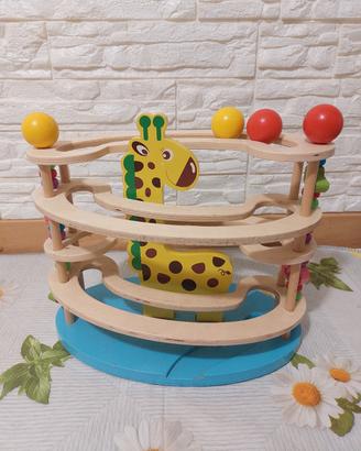 Gioco per bambini con due biglie