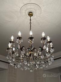Lampadario in cristallo.