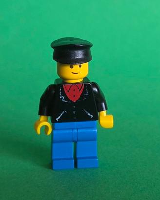LEGO Vintage Minifigure trn088 Conduc. Taxi 1979
