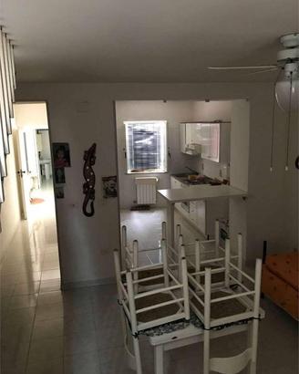 Casa indipendente di 80 m² con 3 locali e box auto