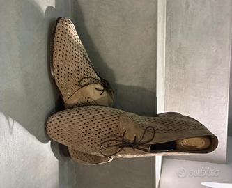 Santoni scarpa traforata 10UK