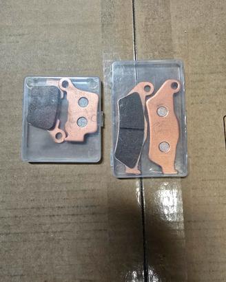 pastiglie anteriore e posteriori  ktm