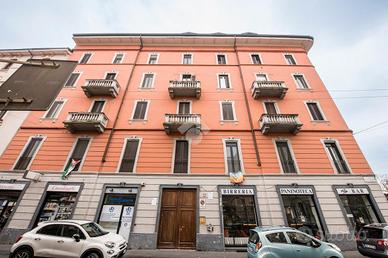 2 LOCALI A MILANO