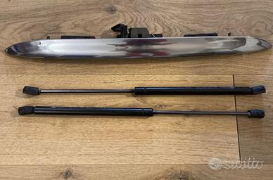 Maniglia e pistoncini baule posteriore Mini Cooper