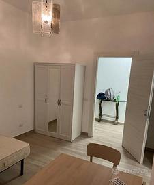 Re di roma monolocale utenze incluse