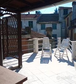 Casa in pietra ristrutturata nell'entroterra ligur