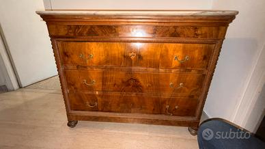 Cassettiera in legno
