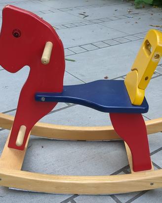 Cavallo a dondolo