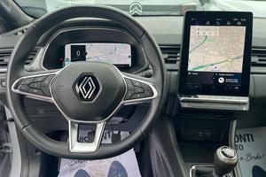 RENAULT Captur TECHNO + Pack NAVIGATION +Barre 1