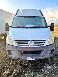 Iveco Daily minibus
